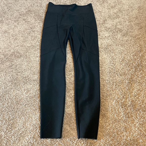 NWT ATHLETA Stellar City Tight - Picture 7 of 13